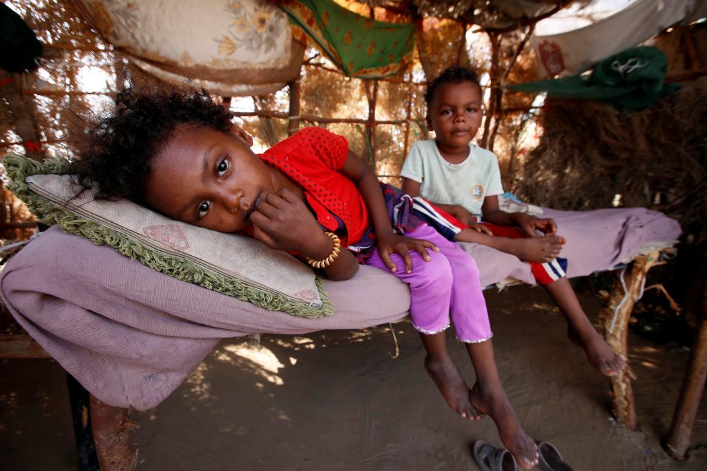 Mais de 50 mil crianças podem morrer de fome e doenças no Iémen até ao fim do ano