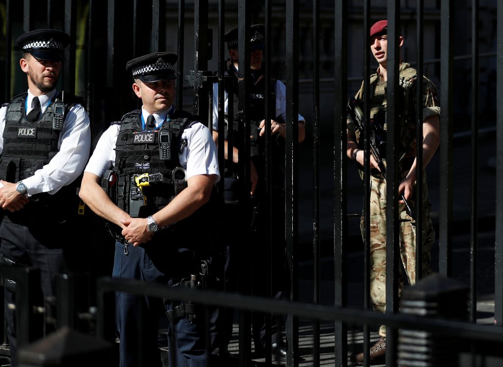 Manchester: Polícia britânica anuncia mais duas detenções