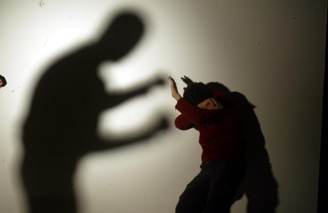 Maus tratos dominam denúncias à Linha SOS Criança