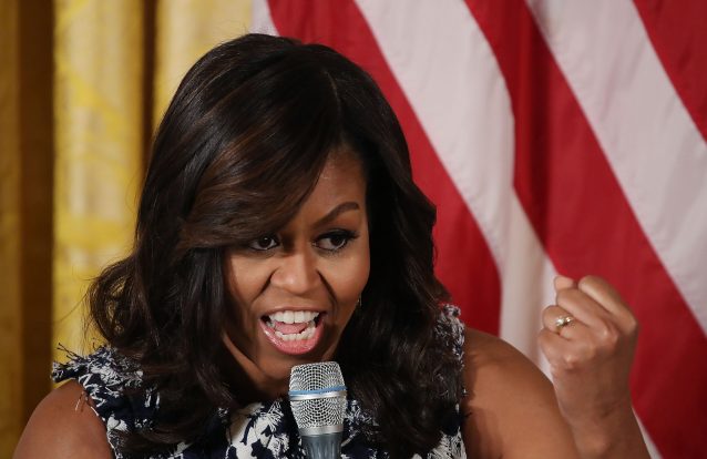 Michelle Obama vai cantar enquanto James Corden lhe dá boleia