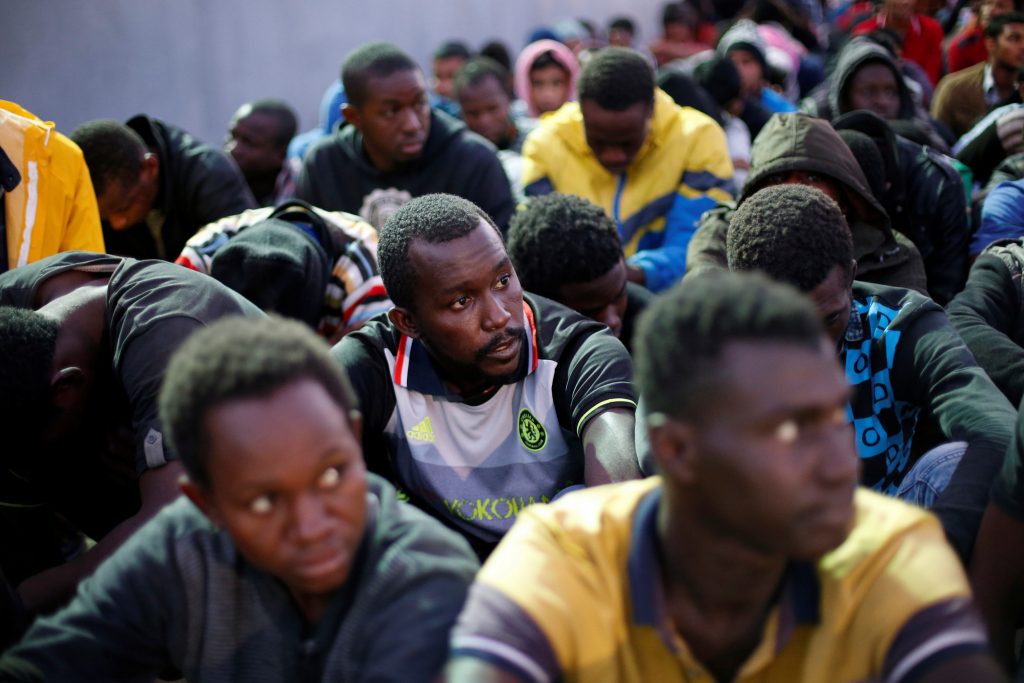 Migrantes africanos leiloados para escravatura na Líbia