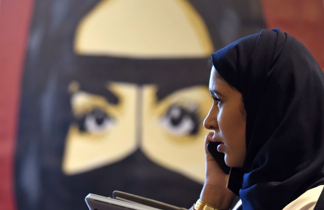 Mulheres sauditas vão passar a ser informadas do divórcio por mensagem 