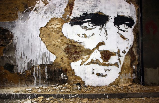 Murais de Vhils chegam a bairros da comunidade portuguesa de Newark