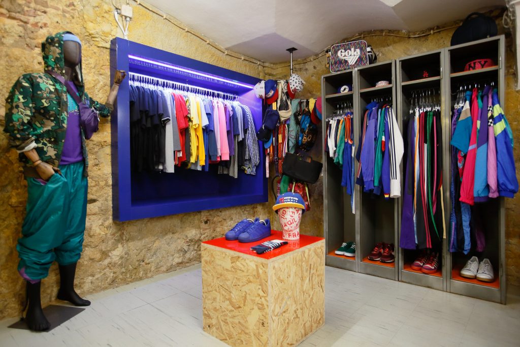 Visão  Na Pop-Closet, a moda é reciclável