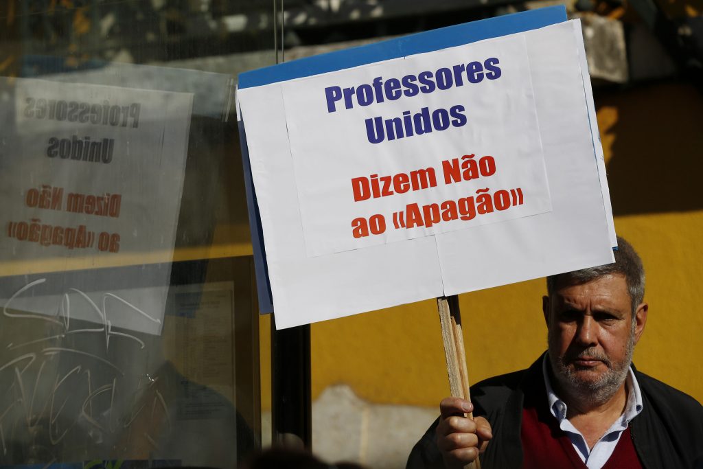 Nas contas do Governo, contagem integral do tempo dos professores e descongelamento da função pública custam o mesmo