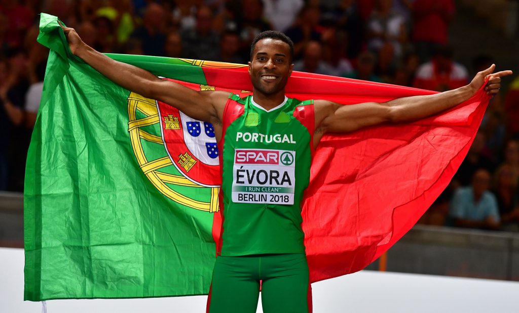 Nelson Évora é campeão europeu do triplo salto