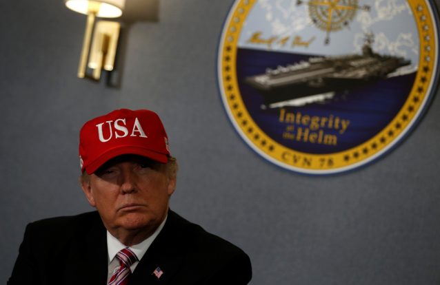 Nota a declarar saúde de Trump como "extraordinária" foi ditada pelo próprio