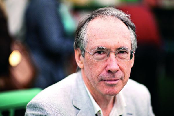 'Numa Casca de Noz': Olha quem fala