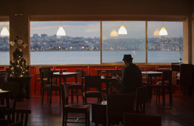 O aniversário do Ginjal Terrasse, em Cacilhas, vai ser um festival de música (e não só)