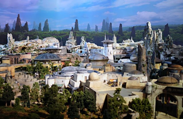 O novo parque Star Wars através de imagens de drone