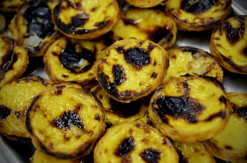 O pastel de nata quer-se "bronzeado, mas não queimado". Quem são os finalistas do concurso O Melhor Pastel de Nata?