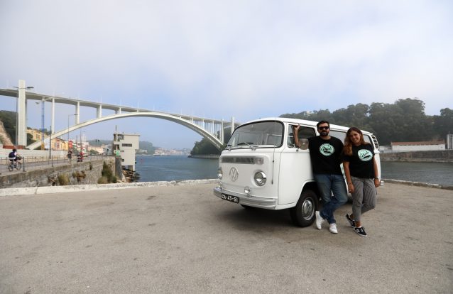 O Porto visto de uma carrinha pão de forma cheia de estilo