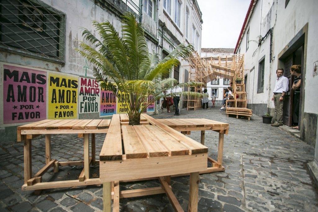 O Quarteirão: Ligar os pontos numa cidade