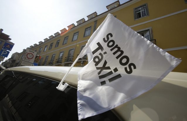 O que está a impedir o entendimento entre taxistas e Governo