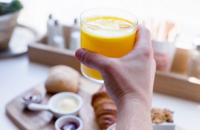 O que está por detrás da convicção de que tomar sempre o pequeno-almoço ajuda a perder peso