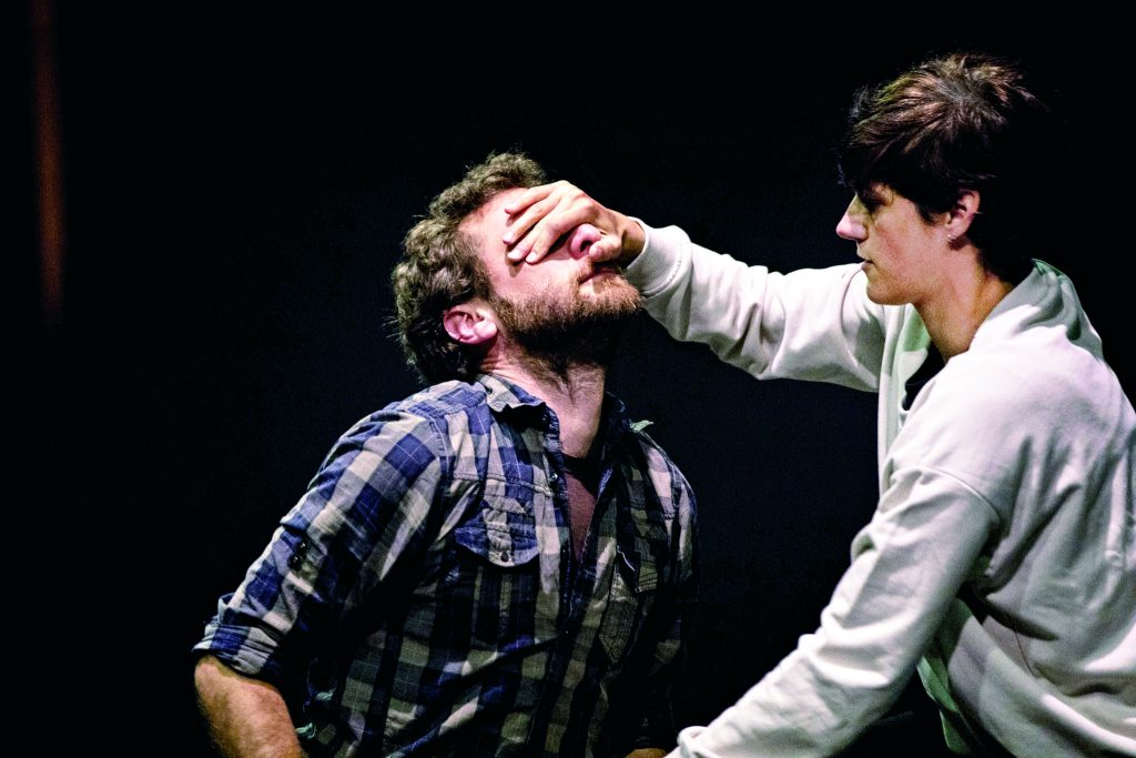 "O Que Não Acontece": O movimento e a palavra dançam no Teatro Nacional D. Maria II