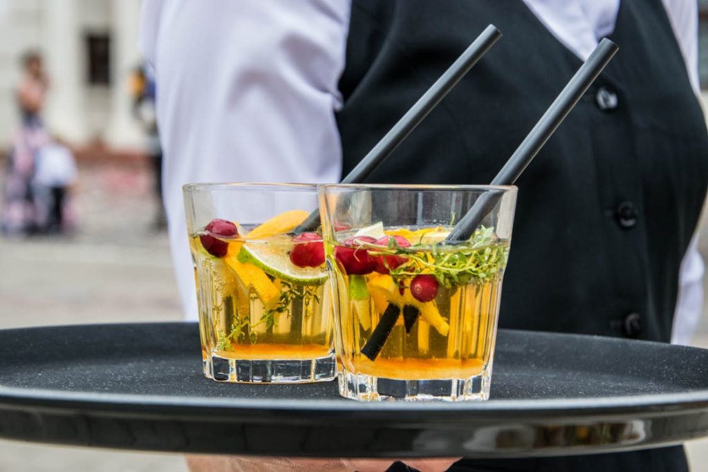 O que precisa saber sobre o consumo de álcool e a indústria não lhe conta