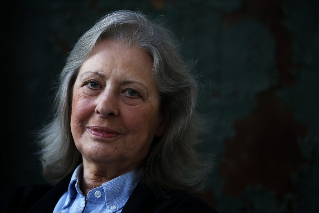 O retrato de uma época no livro "Vida Moderna", de Maria Filomena Mónica