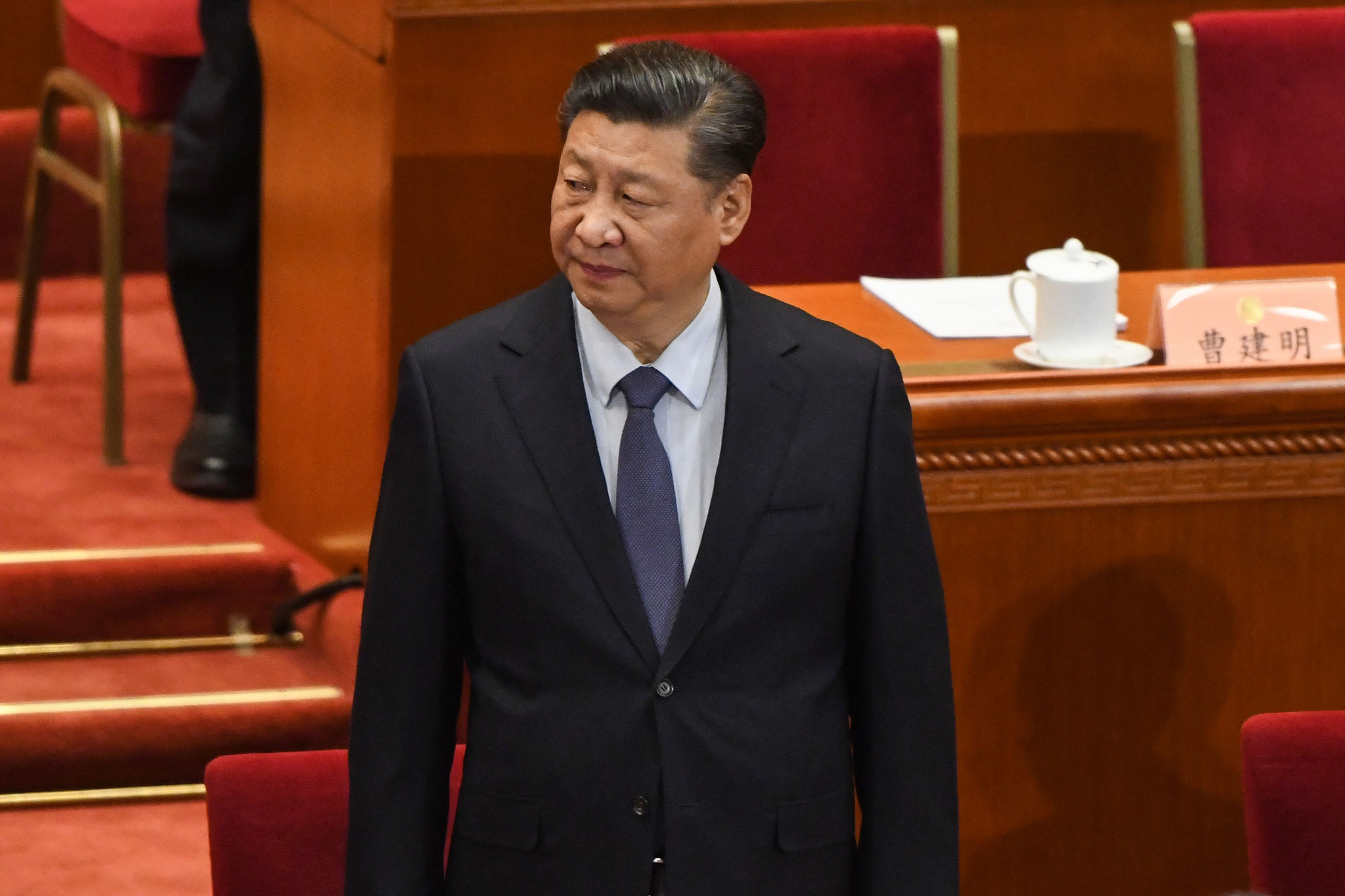 Ao tentar salvar Partido Comunista, Xi Jinping se torna ameaça