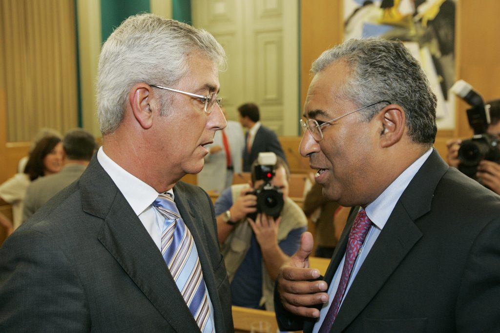 O terceiro round entre Costa e Negrão