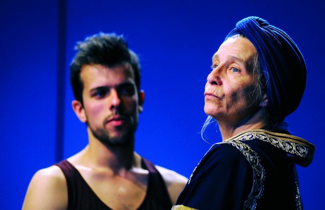 "O Vento num Violino", a desventura e o seu contrário na nova encenação dos Artistas Unidos