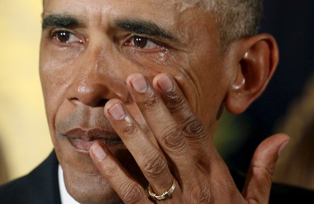 Obama tem uma lágrima ao canto do olho e já não é de agora