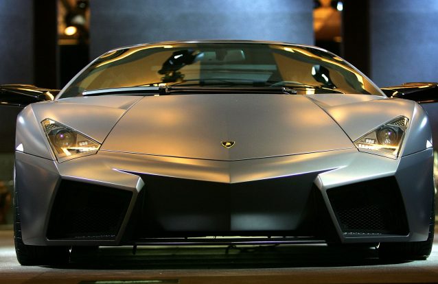 Oficina brasileira acusada de falsificar Lamborghinis e Ferraris