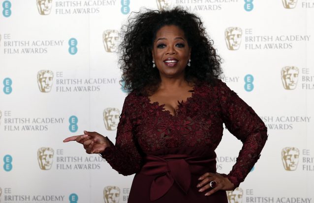 Oprah organiza leilão solidário para se desfazer de antigo guarda-roupa