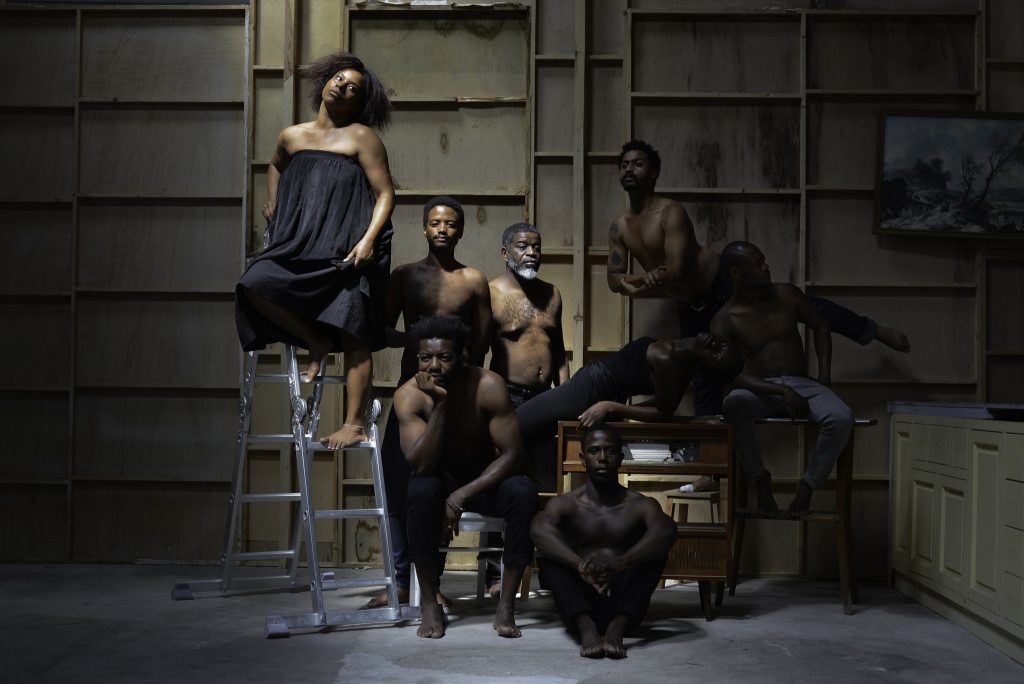 'Os Negros': Uma peça de teatro para pensar a negritude