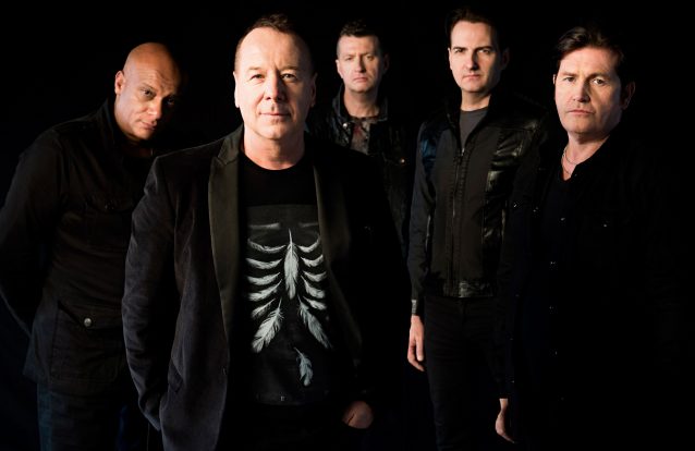 Os Simple Minds desligam-se da ficha no Coliseu do Porto