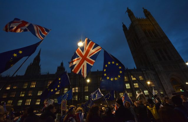 Parlamento britânico chumba acordo do Brexit