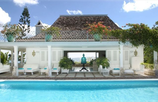 Passar férias em casa de Elvis ou de Sinatra? Sim, é possível