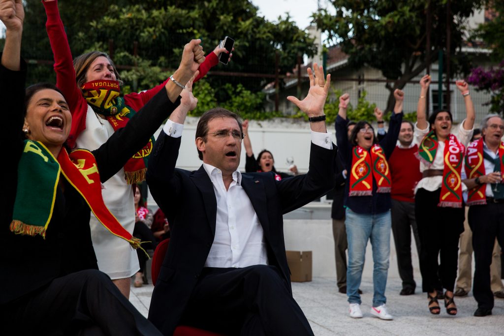 Passos ao ataque