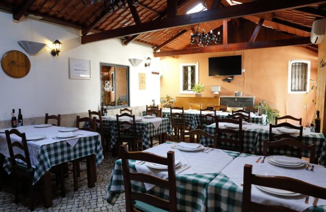 Peixe fresco, a saltar, no Solar dos Leitões, em Lisboa