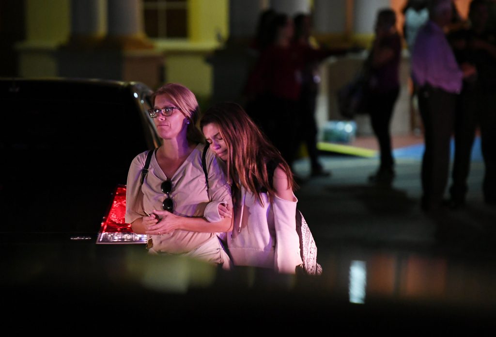 Pelo menos 17 mortos em tiroteio em escola dos EUA