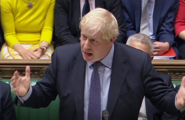PM britânico desafia lei e recusa pedir adiamento do 'Brexit'