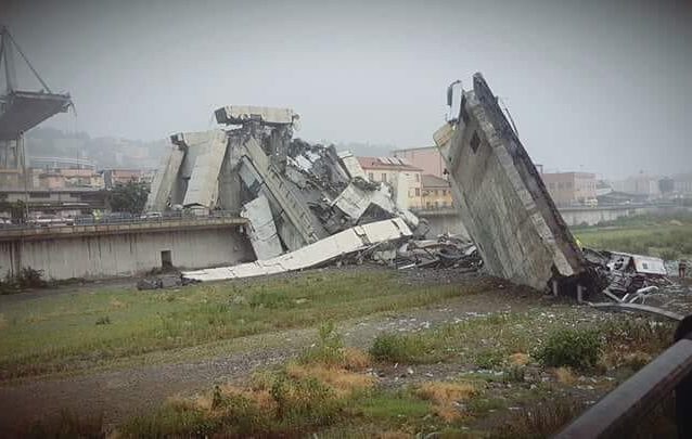 Ponte italiana: Vídeo mostra o momento do colapso