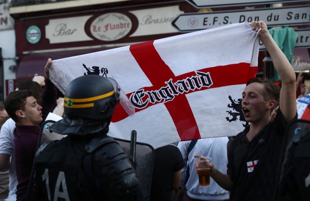 Por que são sempre os ingleses?