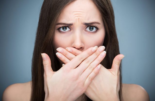 Porque temos mau hálito e o que se pode fazer para resolver o problema