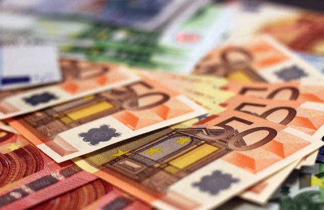 Portugal: notas de 10 e 20 euros representam 87% dos levantamentos