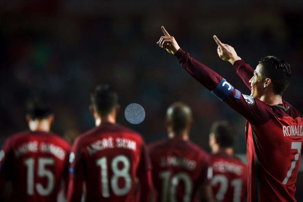 Portugal vence Hungria por 3-0, com 'bis' de Ronaldo