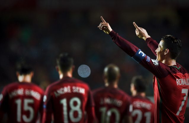 Portugal vence Hungria por 3-0, com 'bis' de Ronaldo
