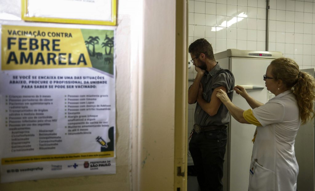 Primeiro, era o medo da doença. Agora é maior o medo da vacina