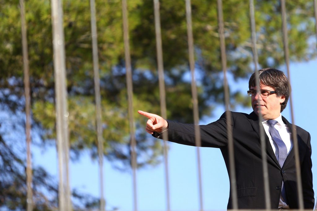 Puigdemont entregou-se às autoridades belgas que têm 24 horas para decidir da sua extradição