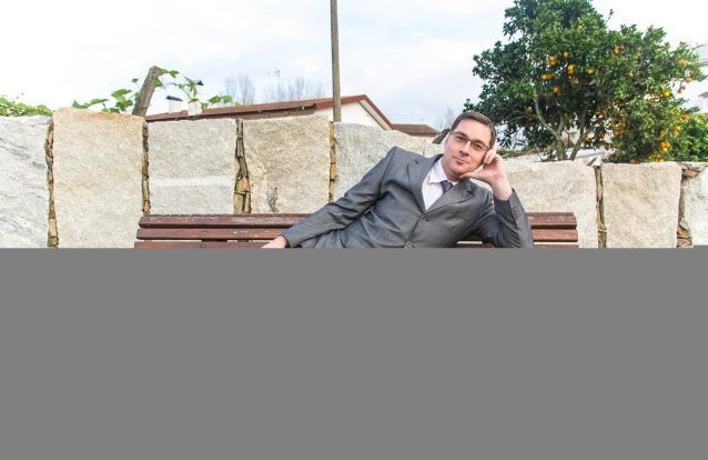 Quem é o Jovem Conservador de Direita que anda a desancar a “esquerdalhada”