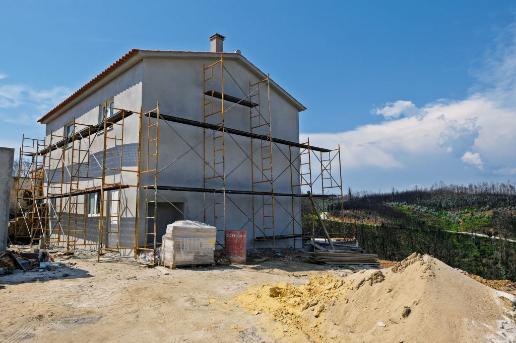Quem são os quatro arguidos no processo sobre a reconstrução de Pedrógão?