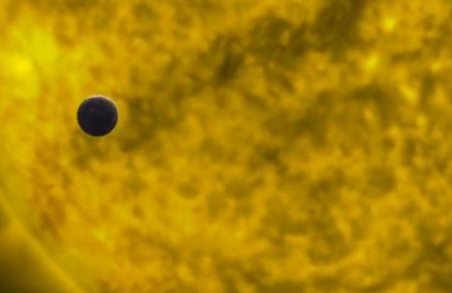 Queres ver o planeta Mercúrio a passar em frente ao Sol?