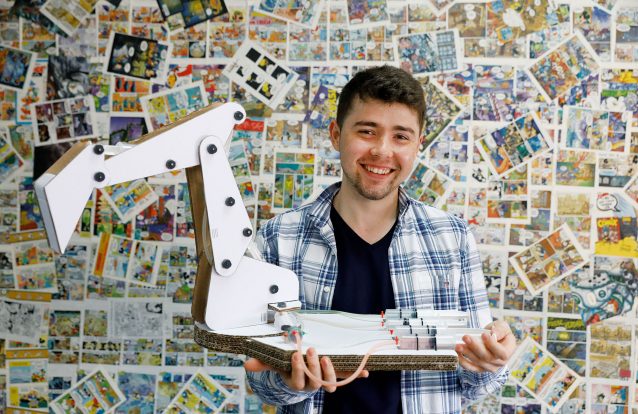 Radu Caraus, o moldavo de Alcobaça que é mais do que um youtuber. É um "maker"