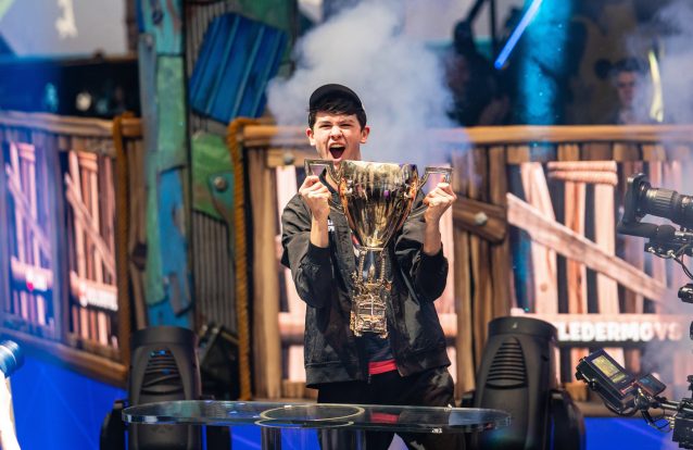 Rapaz de 16 anos ganha 2,6 milhões de euros em torneio mundial do jogo Fortnite