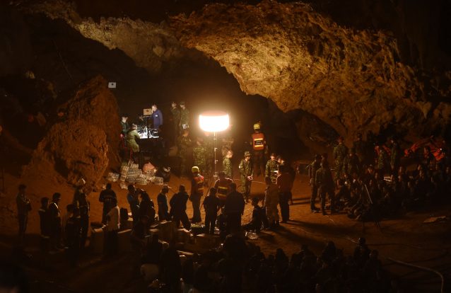 Rapazes resgatados da gruta na Tailândia foram sedados com ketamina